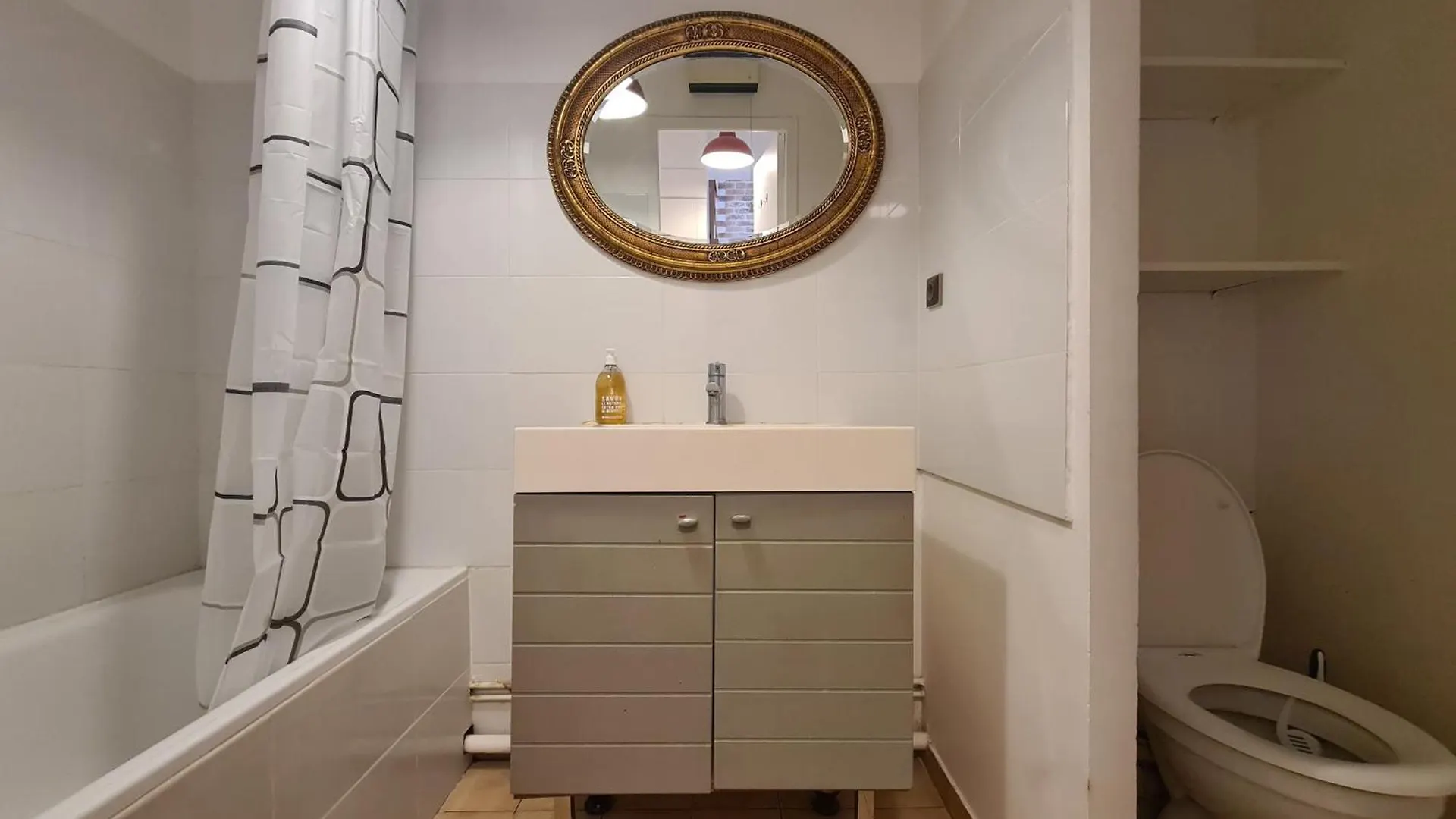 Atypical Loft Apartment Near The Bastille باريس